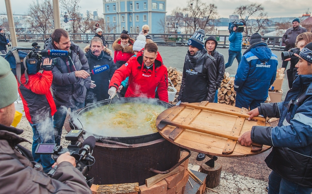 2022 порции «Добросупа» приготовят во Владивостоке во время Народной рыбалки
