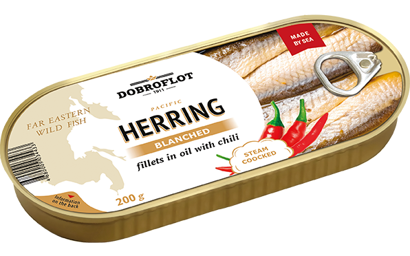 Blanched pacific herring fillets in oil with chili 